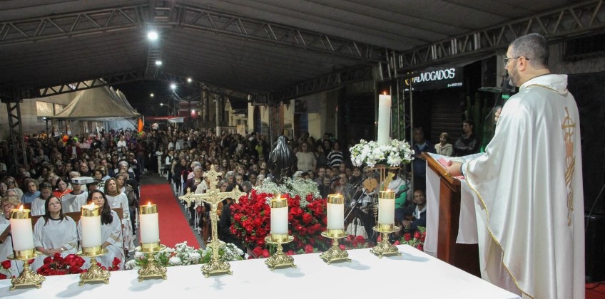 Comunidade de Santa Rita de Cássia celebra festa da padroeira com grande sucesso 